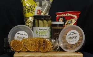 SAVORY SNACK GIFT BOX