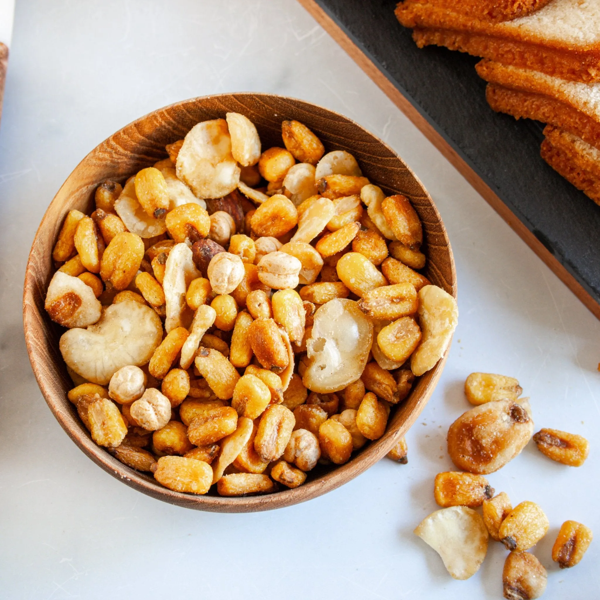 SAVORY SNACK GIFT BOX